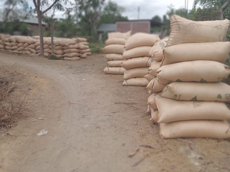 jalan rusak di wilayah tambak